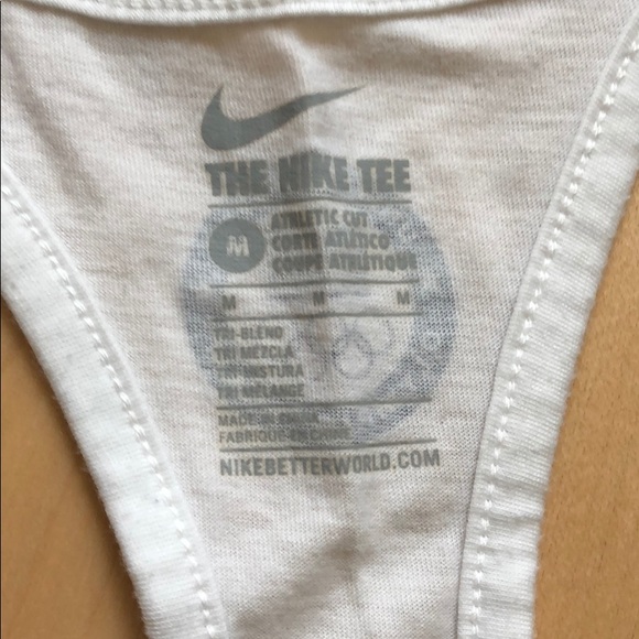 Nike Tank Tops - Picture 2 of 3